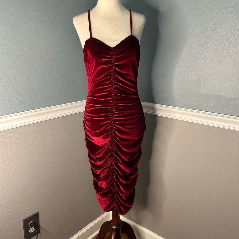 Votique Red Velvet Ruched Bodycon Midi Dress Sweetheart Neckline Size L